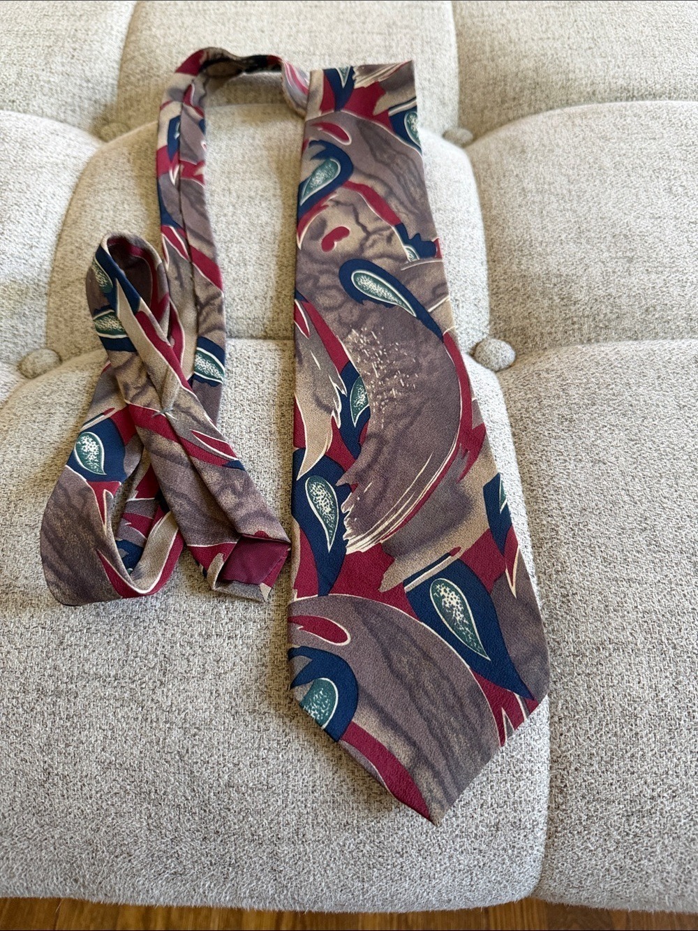 Halston Vintage Abstract Silk Necktie Burgundy Navy Brown 3.75” Classic